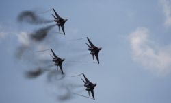 نشرة أخبار سوريا- مصر تؤيد الغارات الروسية في سورية، والأسد يهدد بتدمير المنطقة بأكملها في حال فشل التحالف بينه وبين روسيا وإيران والعراق-(4_10_2015)